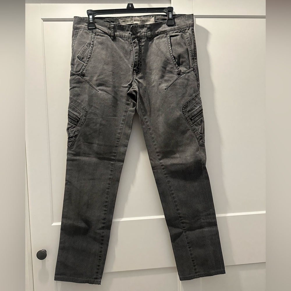DIESEL SLIM CARGO JEANS SIZE 30